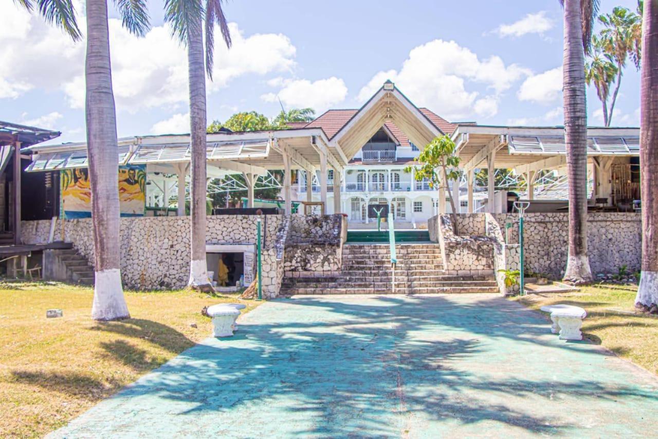 Malibu Ocean View Studio Apartment Montego Bay Exterior photo