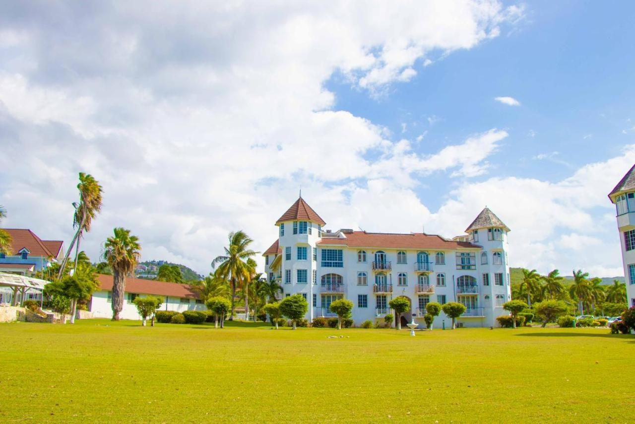 Malibu Ocean View Studio Apartment Montego Bay Exterior photo