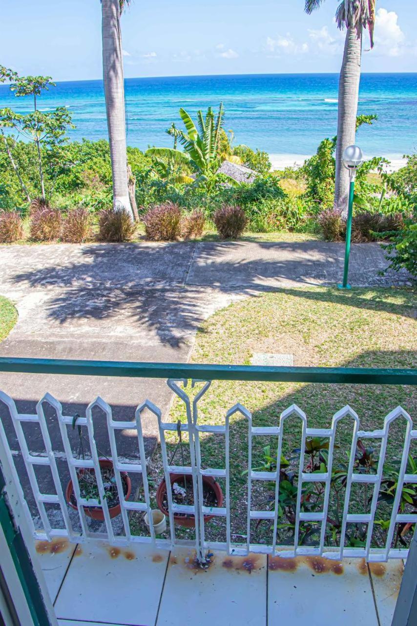 Malibu Ocean View Studio Apartment Montego Bay Exterior photo